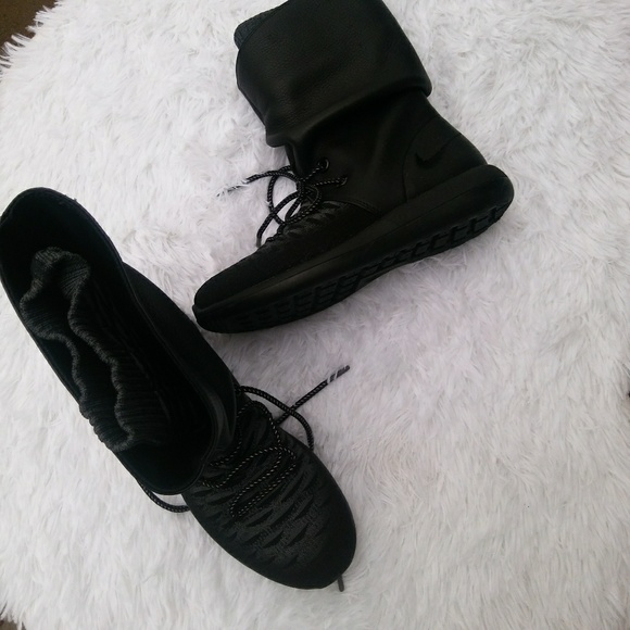 Nike NWT Roshe Two Hi Flyknit sz 7 - Picture 4 of 7